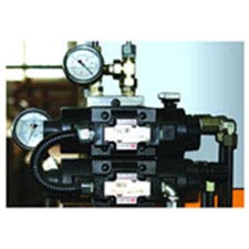 110SJ-6Z 三方向六轴升降式钻孔攻牙专用机